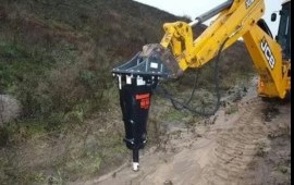 Гидромолот на JCB 3CX