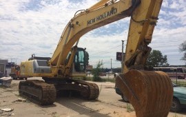 New holland E385