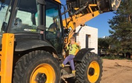 Аренда JCB 4CX в Гдове