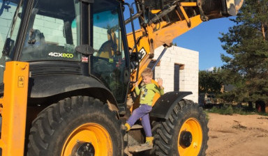 Аренда JCB 4CX в Гдове