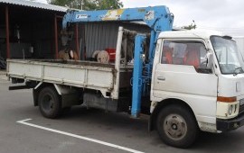 Грузовик с краном