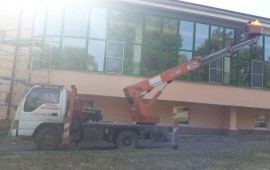 Аренда автовышки 14 м. Услуги. Заказ спецтехники.