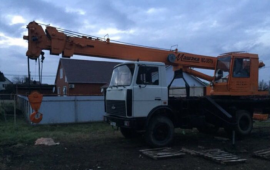 Автокран г/п15т, вылет стрелы 21метр