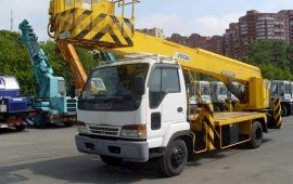 Сдаём в аренду автовышки и автокраны.