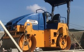 Каток вибрационный тротуарный заказ/услуги/аренда