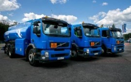 Перевозка светлых нефтепродуктов топливозаправщик