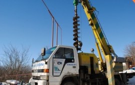 Буровой станок для устройства свай