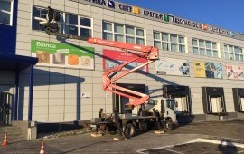 Аренда услуги автовышки 18м, 22м в СПб