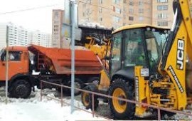 Ручная уборка снега со стоянок