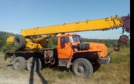 Автокран 6х6