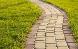 Мощение дорожек, укладка тротуарной плитки