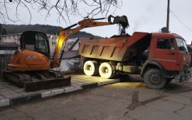Спецтехника Алушта-Ялта (Вывоз мусора по лицензии)