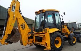 Аренда экскаватора погрузчика JCB 3CX север СПБ во Всеволожске