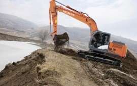 Cдаем в аренду гусеничный экскаватор Hitachi zx180