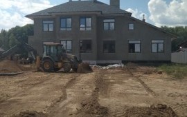 Услуги экскаватора- погрузчика, аренда, заказ.