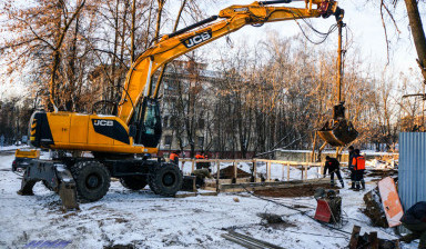 Аренда колесный экскаватор с грейфером в Москве