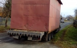 Перевозка гаражей и павильонов. Манипулятор.