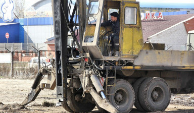 Аренда сваебоя и ямобура. Услуги спецтехники.