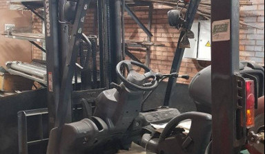Продам погрузчик Komatsu FG15T-20. газ/бензин