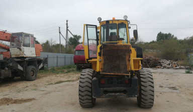 Фронтальный погрузчик Dressta Stalowa Wola 520C