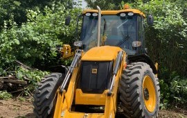 Экскаватор-погрузчик JCB 4CX, гидромолот, ямобур.