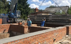 Бригада строителей, строим дома