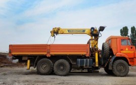 Бортовой кран манипулятор на базе КАМАЗ-43118