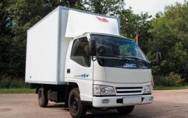 Опытный водитель доставит ваш груз точно и в срок