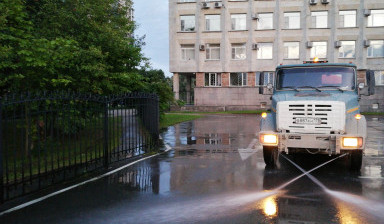 Аренда водовоза на базе поливомоечной машине в спб в Санкт-Петербурге (СПб)