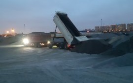 Самосвалы: песок, щебень- заказ.