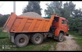 Щебень, песок, грунт, торф, навоз.