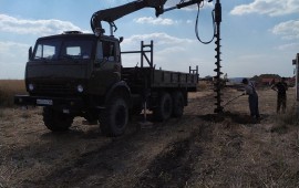 Услуги ямобура аренда. Бурение и монтаж.