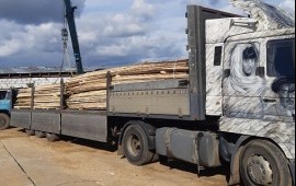 Грузоперевозки бортовой длинномер, шаланда
