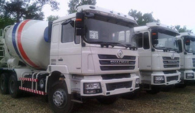 Услуги автобетононасоса КАМАЗ стрела 21 метр в Уфе