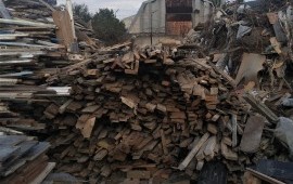 Дрова от разборки зданий