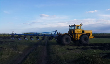 Аренда трактора с плугом в Красноармейском