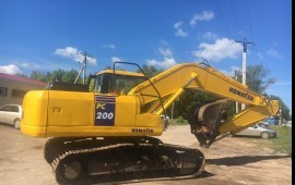 Komatsu экскаватор аренда. Копка. Планировка.