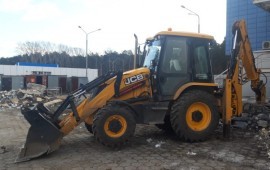 Экскаватор-погрузчик JCB, фронтальный погрузчик