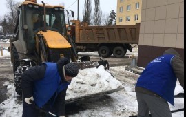 Уборка снега, наледи с территории, кровли. Вывоз. в Барнауле