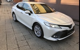 Аренда с водителем Toyota Camry new