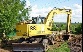 Экскаватор полноповоротный аренда