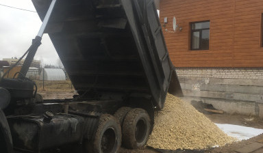 Доставка песка и щебня по Гатчинскому району.