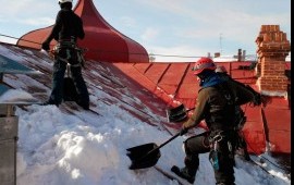 Уборка снега, наледи с территории