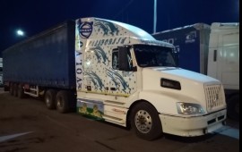 Грузоперевозки длинномер тентованный. Фура.