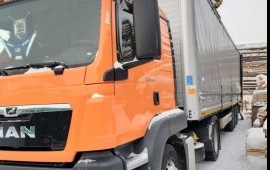 Грузоперевозки полуприцеп с грузом.