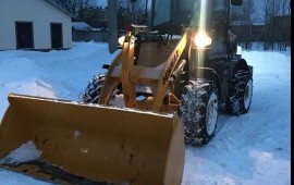 Услуги компактного фронтального погрузчика