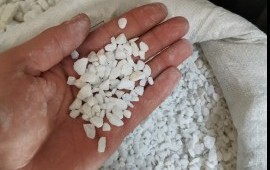 Услуги самосвалов, продажа сыпучих материалов.