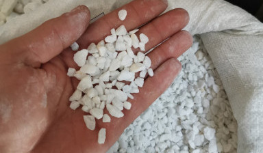 Услуги самосвалов, продажа сыпучих материалов.
