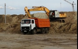 Экскаватор гусеничный, объем ковша 1,45м3