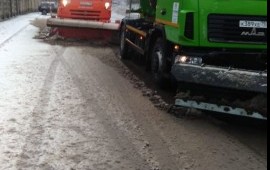 Отвал, щетка, пескоразбрасыватель. КДМ.